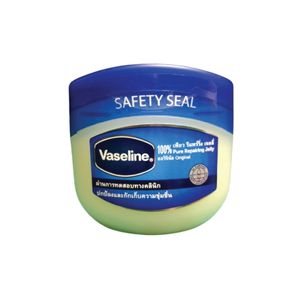 เจลบำรุงผิว Vaseline Pure Petroleum Jelly 100g ปิโตรเลียมเจลลี่บริสุทธิ์ 100% ช่วยเติมและกักเก็บความชุ่มชื้น ป้องกันผิวแห้งแตก พร้อมปลอบประโลมผิวให้นุ่มเรียบ เหมาะสำหรับทุกสภาพผิว