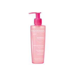 เจลล้างหน้า Bioderma Sensibio Gel Moussant 200ml สูตรอ่อนโยนสำหรับผิวแพ้ง่าย ทำความสะอาดผิวหน้าและสิ่งสกปรกได้อย่างหมดจดโดยยังคงความชุ่มชื้น เหมาะสำหรับใช้ทุกวันโดยไม่ทำให้ผิวแห้งตึง