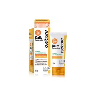 Oxecure Daily Sunscreen SPF50+ PA++++ 30g กันแดดเนื้อเจลบางเบา ปกป้องผิวจากรังสี UVA/UVB และแสงสีฟ้า พร้อมสารสกัดธรรมชาติ ช่วยบำรุงผิวให้ชุ่มชื้นและเรียบเนียน เหมาะสำหรับใช้ทุกวัน เนื้อบางเบา เกลี่ยง่าย ใช้ได้ทุกสภาพผิวรวมถึงผิวแพ้ง่าย